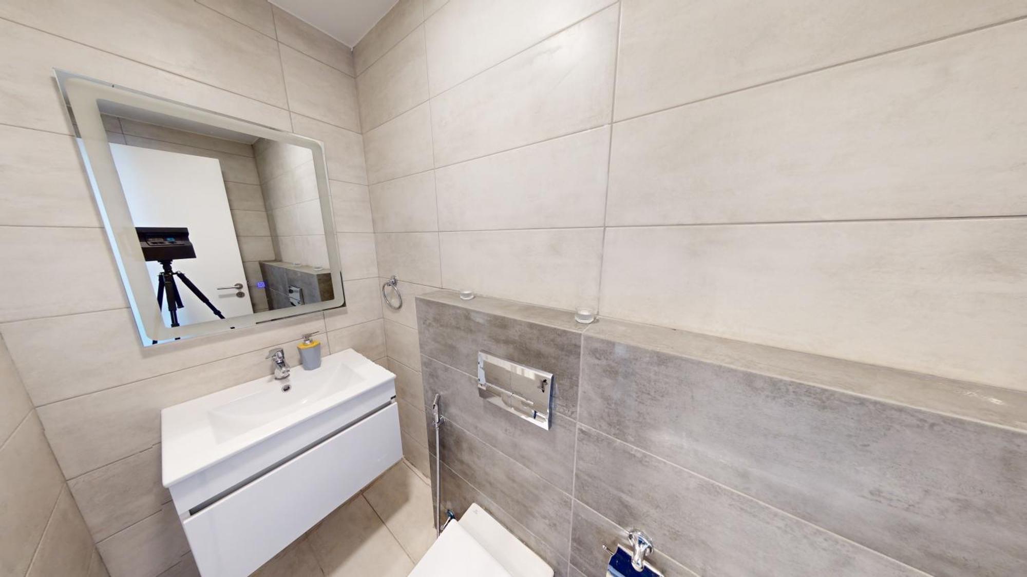 Al Fares Luxury Furnished Apartment-Damac Tower Eksteriør billede