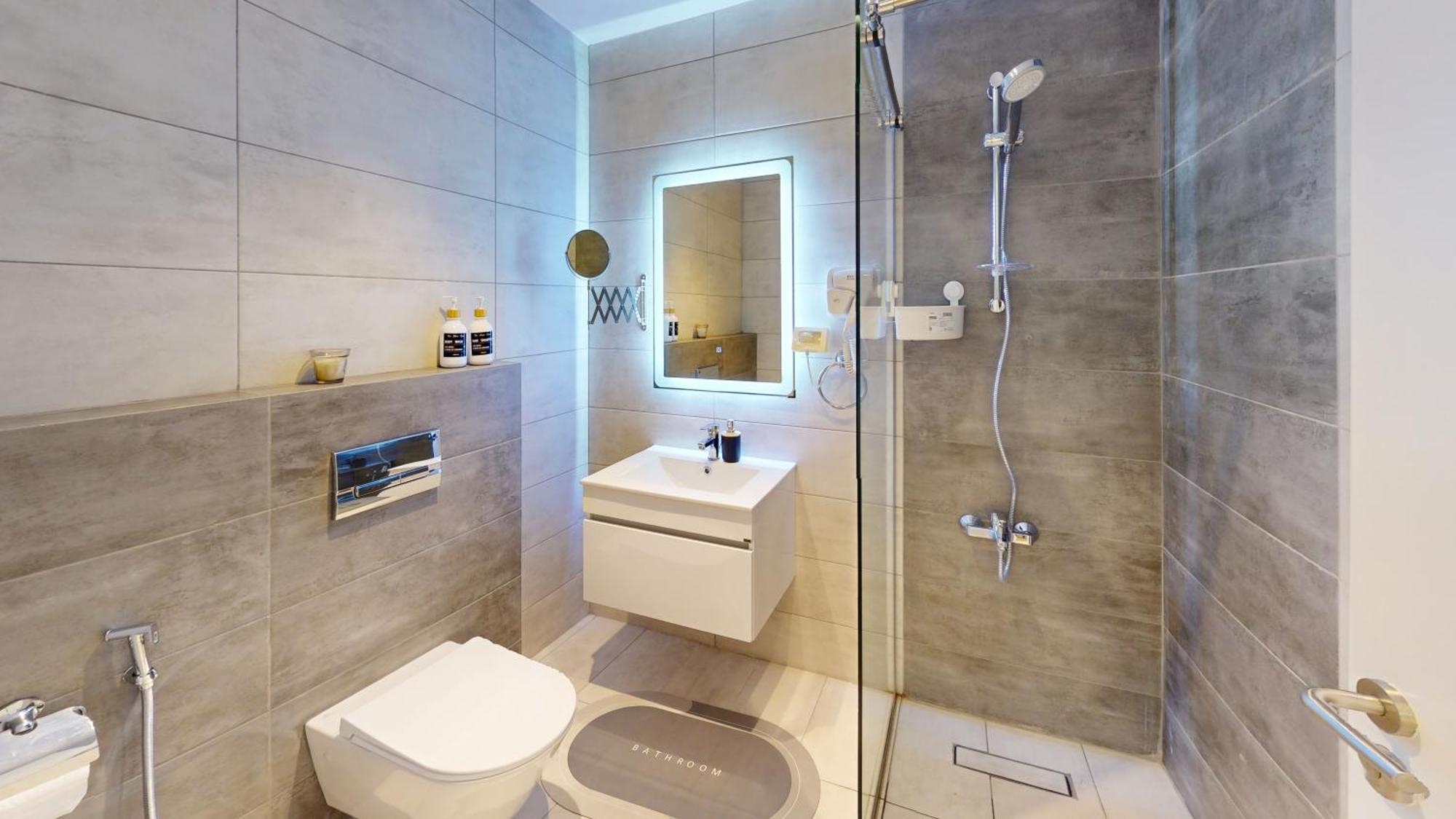 Al Fares Luxury Furnished Apartment-Damac Tower Eksteriør billede