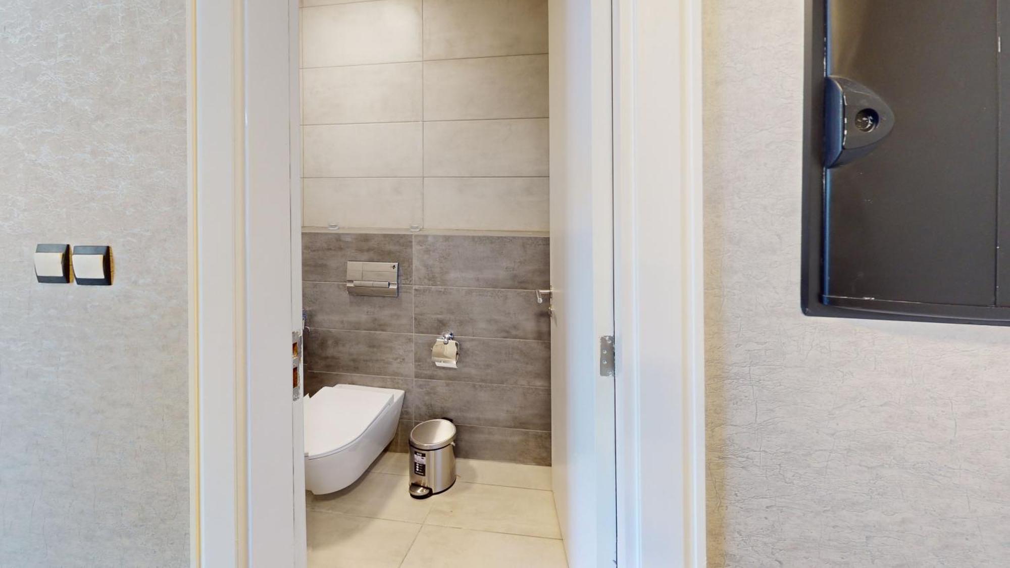 Al Fares Luxury Furnished Apartment-Damac Tower Eksteriør billede